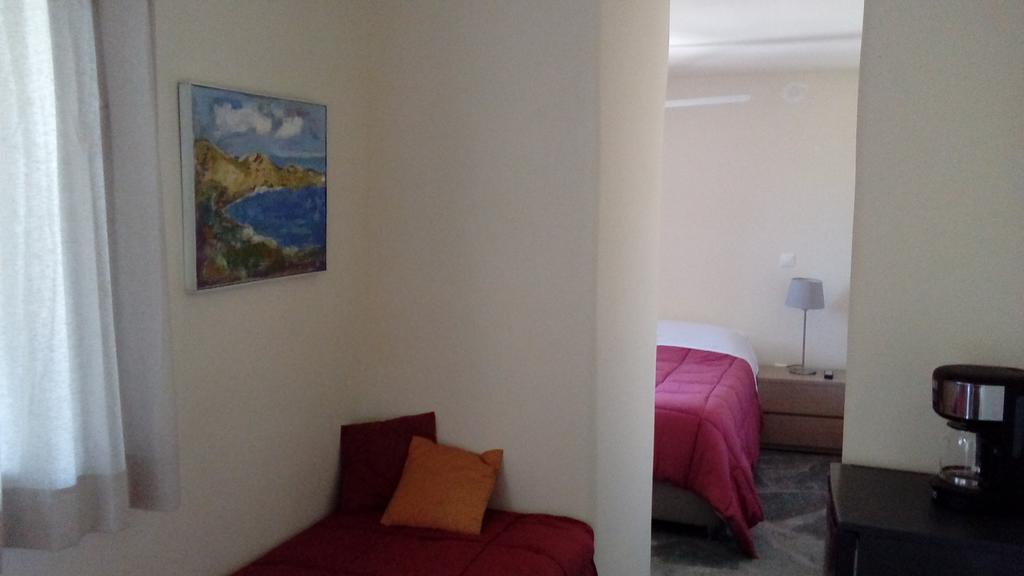 Aigaion House Hotel Otzias ภายนอก รูปภาพ